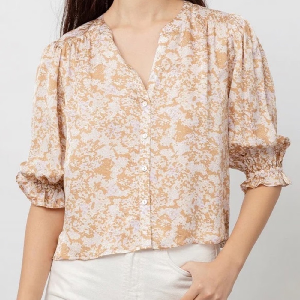 Rails NWT blouse yellow-gold and lilac snake skin print. Size L. Puff sleeves